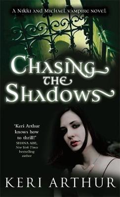 Nikki and Michael Vampire #03: Chasing the Shadows
